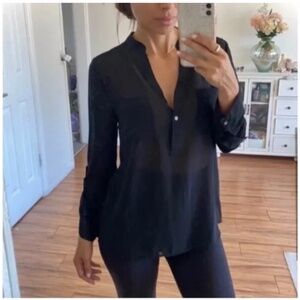 🪞 NEW zara front button up v neck long sleeve dressy blouse top women’s small